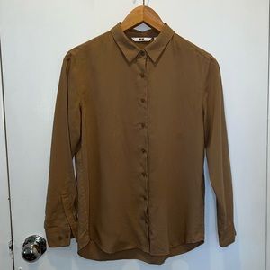 Brown uniqlo button down shirt